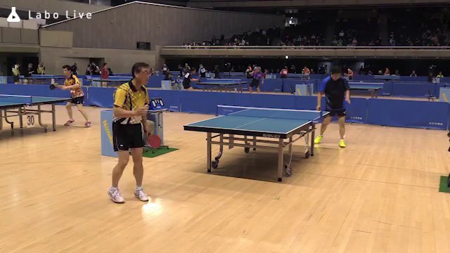 中村 秀夫 (渋谷卓球クラブ) 対 坂本 憲一 (豊前JTC) 第70回 東京卓球選手権大会 男子ローシックスティ 3回戦 08316